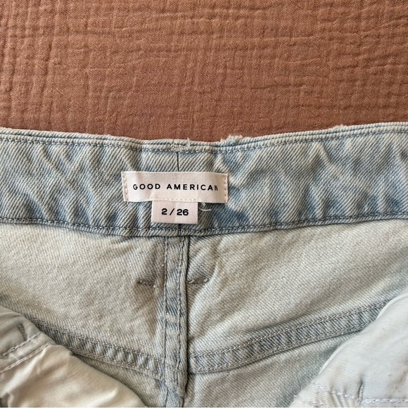 Good American Good Classic Indigo 120 Raw Hem Distressed Jeans, size 2/26 - Picture 13 of 15